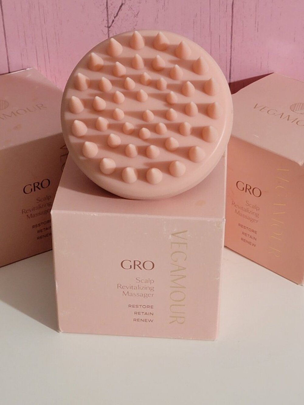 Vegamour GRO Scalp Revitalizing Massager - Picture 4 of 9
